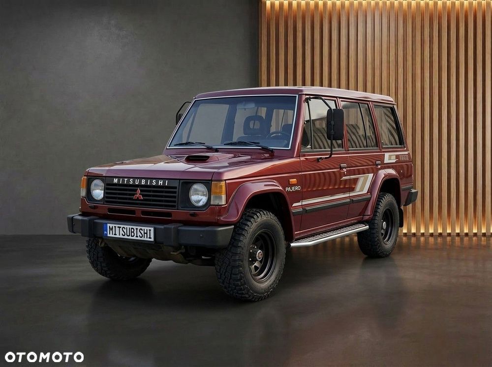 Mitsubishi Pajero - 1
