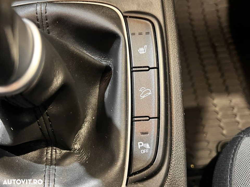 Hyundai KONA - 22