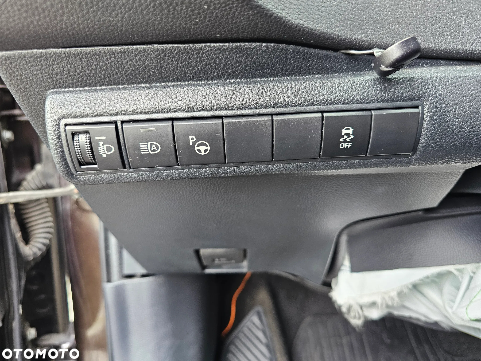 Toyota Corolla 1.8 Hybrid Style - 14