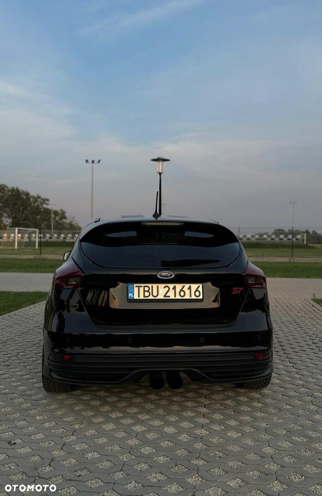 Ford Focus 2.0 EcoBoost ST - 4