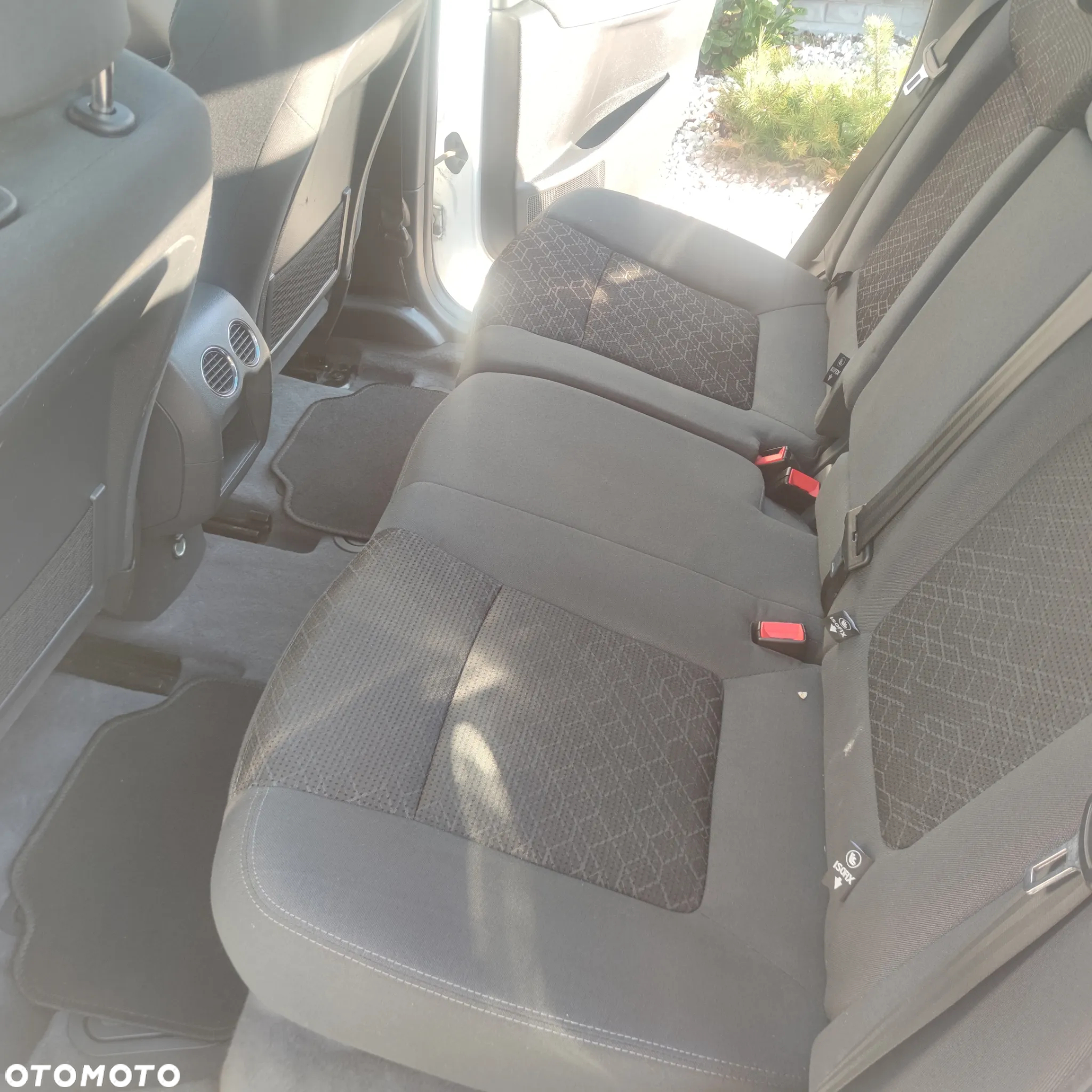 Peugeot 3008 1.6 BlueHDi Style S&S - 26