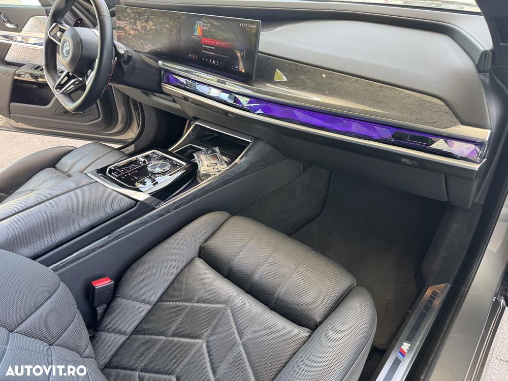 BMW M7 - 31
