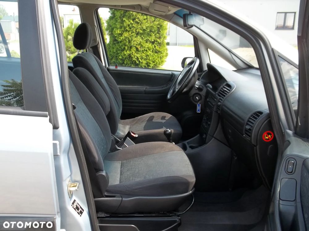 Opel Zafira 1.8 16V Elegance - 8