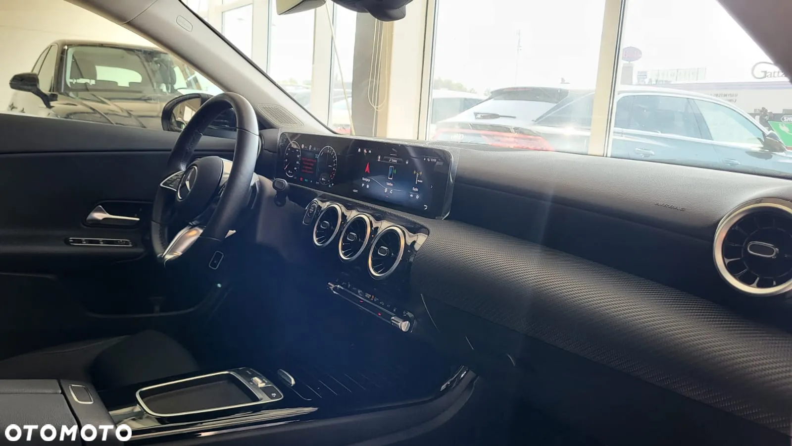 Mercedes-Benz CLA 250 e PHEV 8G-DCT - 12