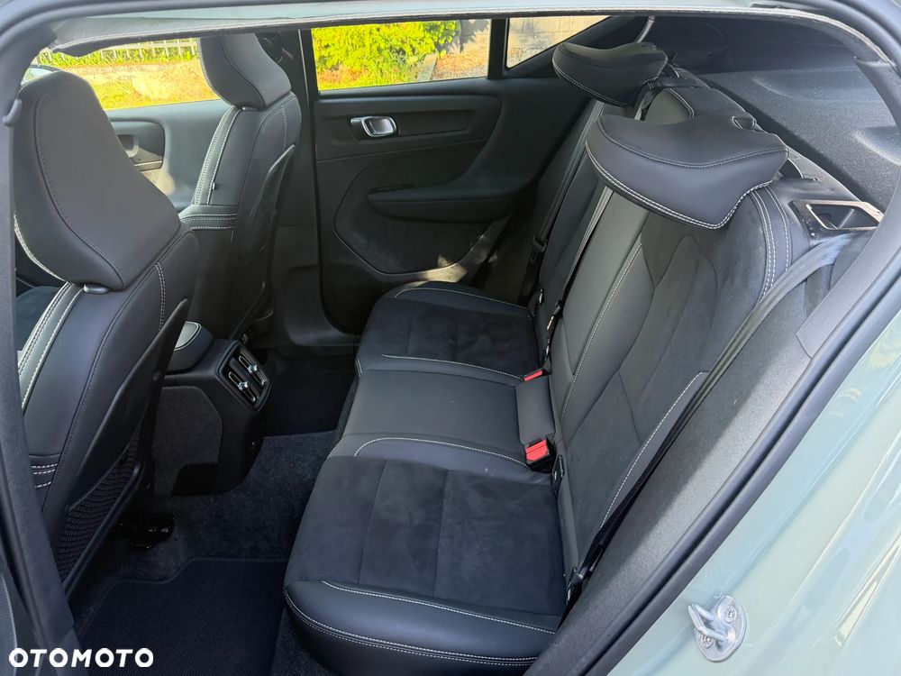 Volvo XC 40 Recharge 82 kWh Single M Extended Range RWD Ultimate - 22