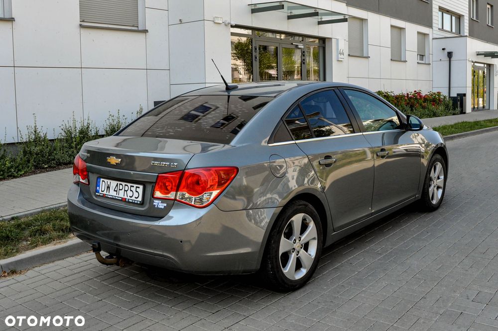 Chevrolet Cruze - 4