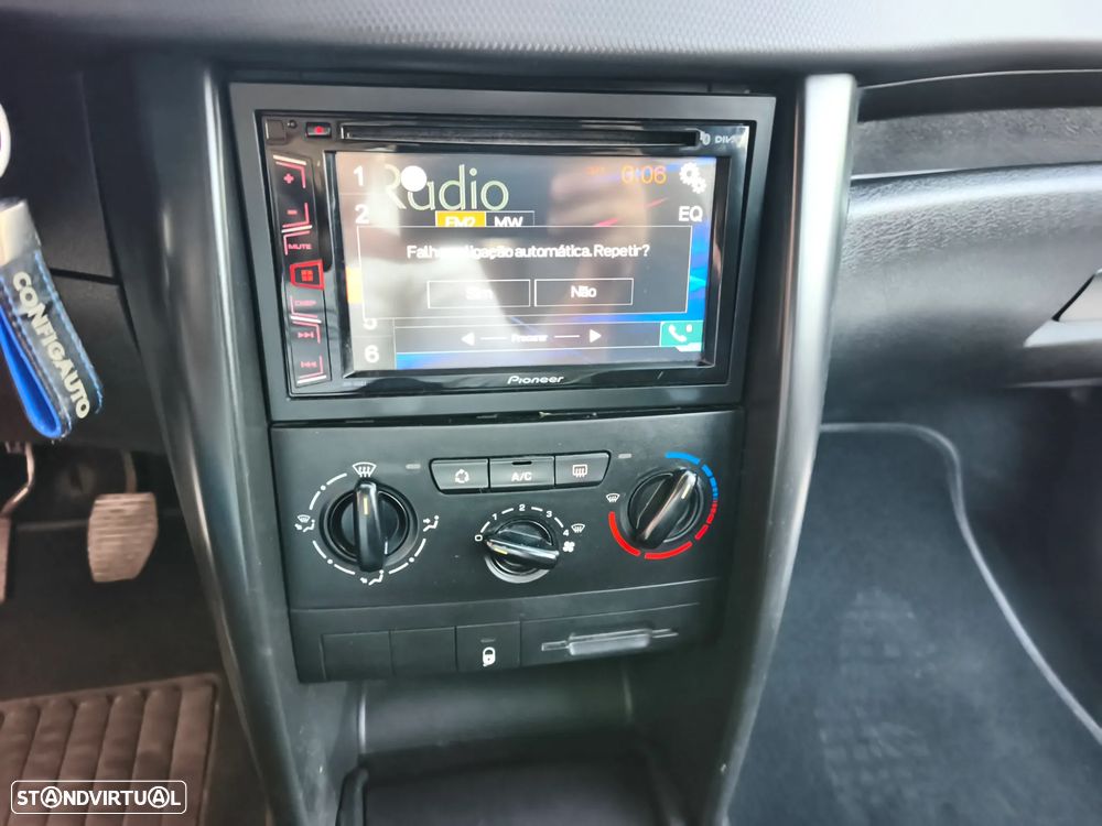 Peugeot 207 1.4 HDi Premium - 8