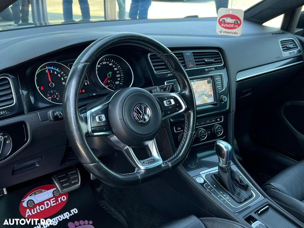 Volkswagen Golf - 15