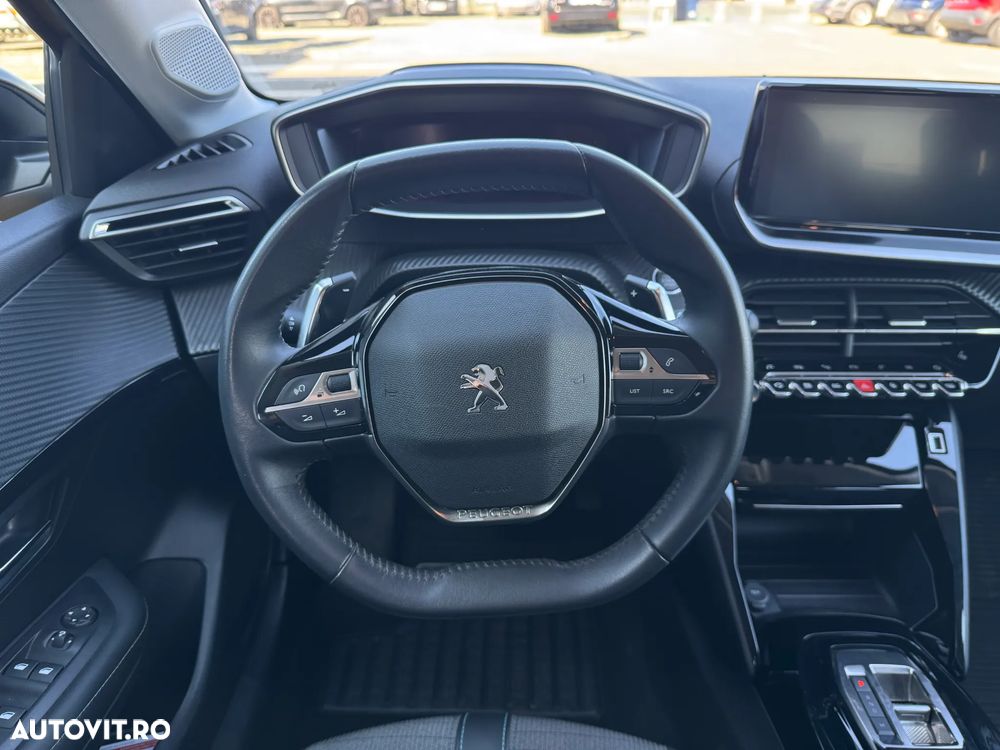 Peugeot 208 - 9