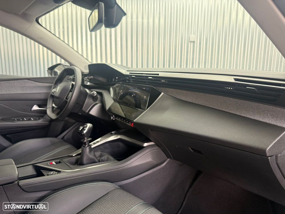 Peugeot 308 1.2 PureTech Allure Pack - 26