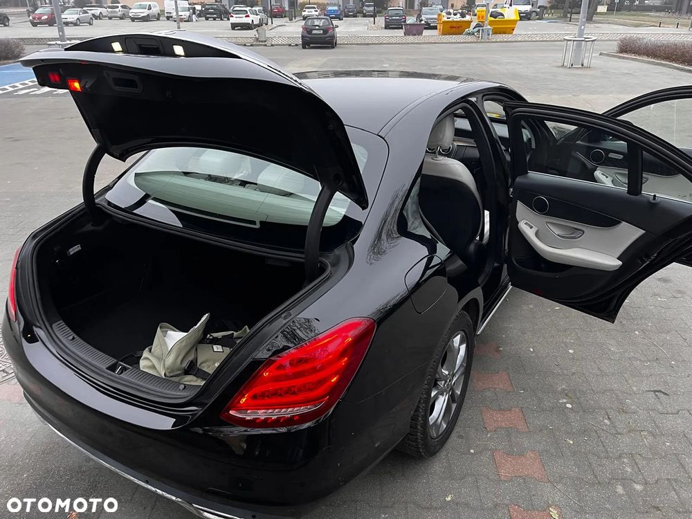 Mercedes-Benz Klasa C 200 4-Matic 9G-TRONIC - 12