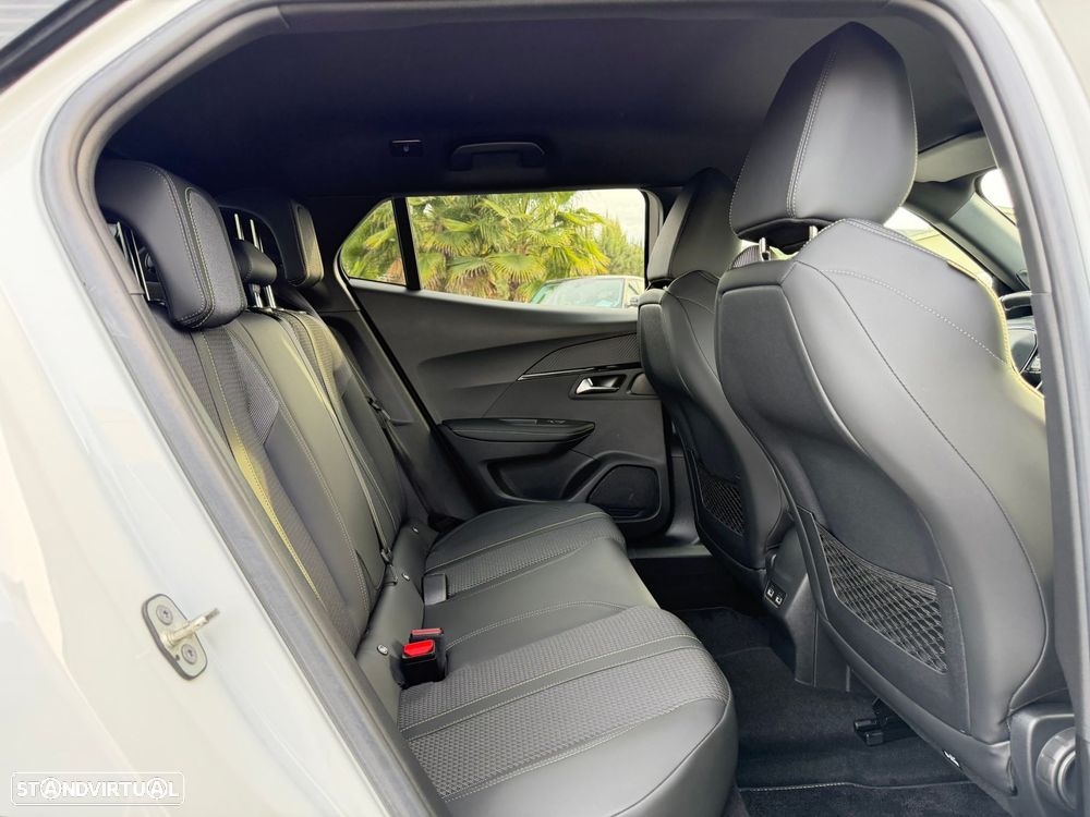 Peugeot 2008 1.2 PureTech GT Pack EAT8 - 7