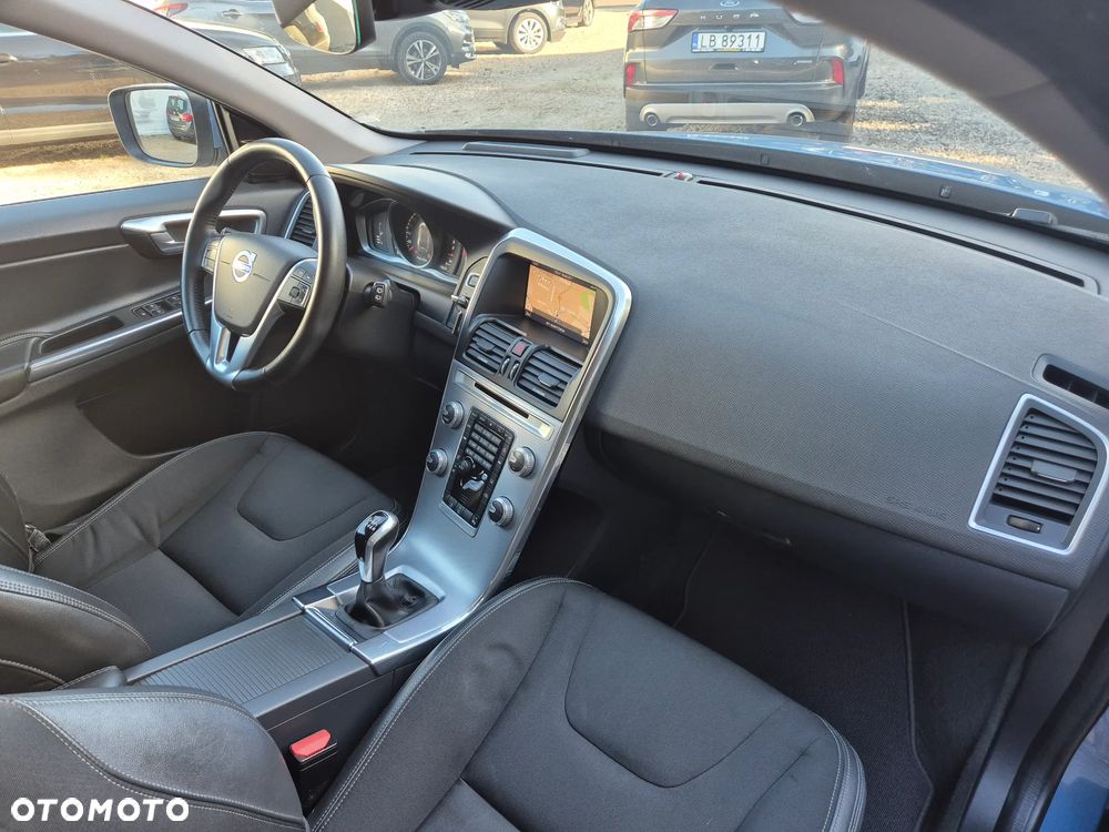 Volvo XC 60 D3 Drive-E Momentum - 33