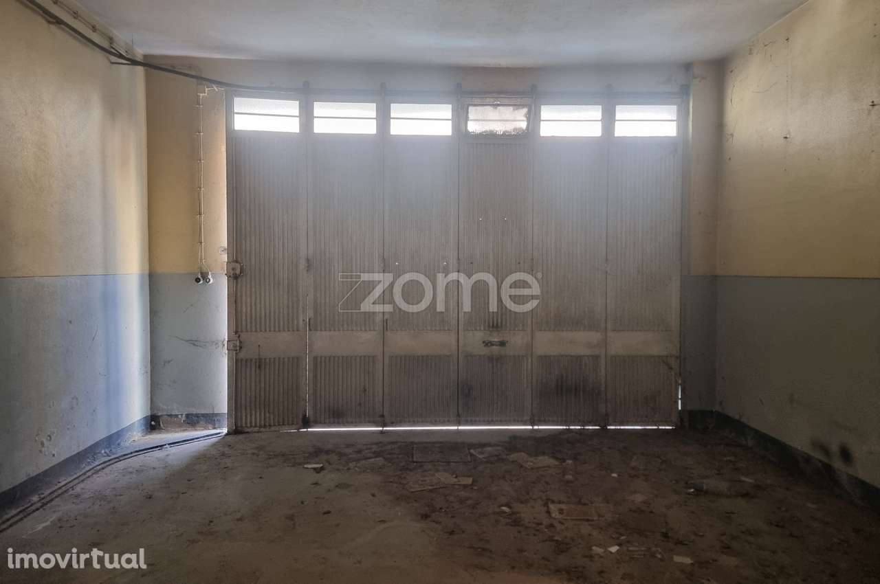 Armazém 600 m2 Constituição Porto - Grande imagem: 2/22