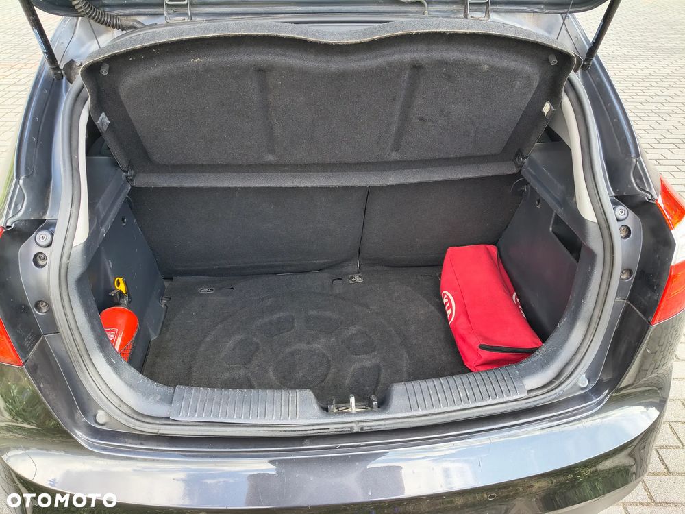 Kia Rio 1.2 L - 17
