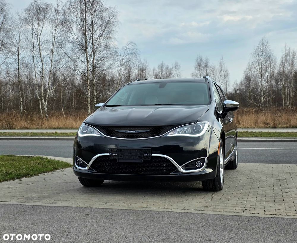 Chrysler Pacifica - 6