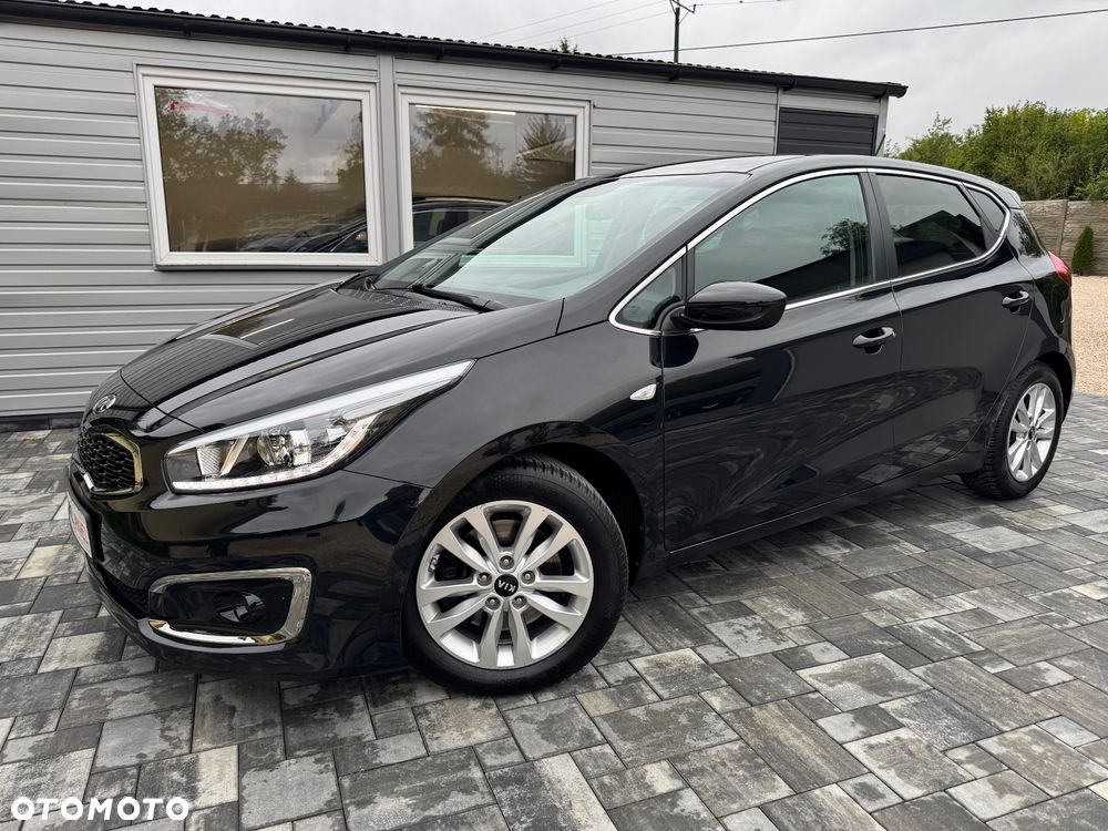 Kia Ceed 1.6 GDI Dream-Team Edition - 13