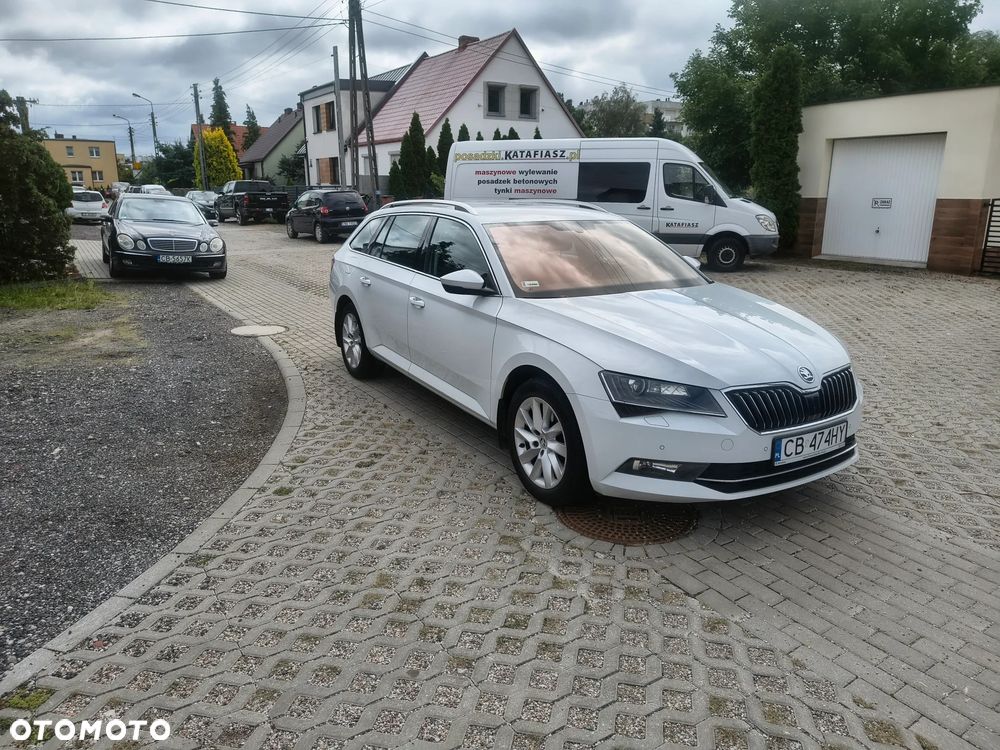 Skoda Superb 2.0 TDI Ambition DSG7 - 3