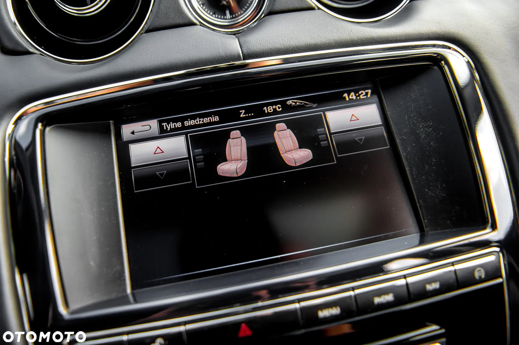 Jaguar XJ 3.0 T AWD Premium Luxury - 32