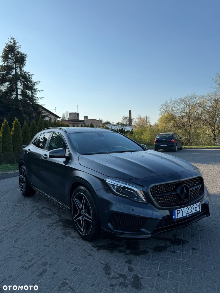 Mercedes-Benz GLA 220 CDI 4Matic 7G-DCT AMG Line - 1