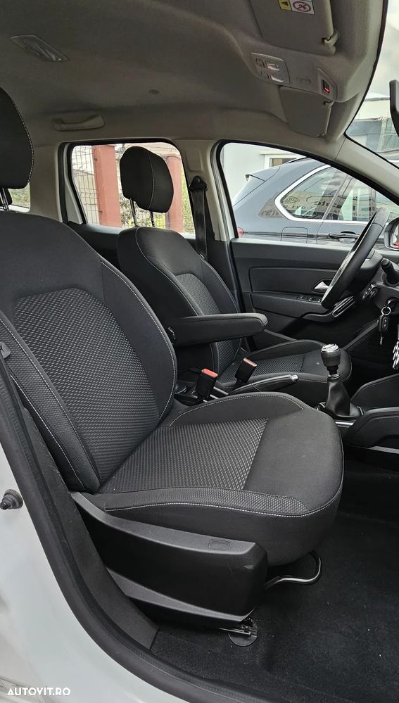 Dacia Duster 1.5 Blue dCi 4WD Essential - 7