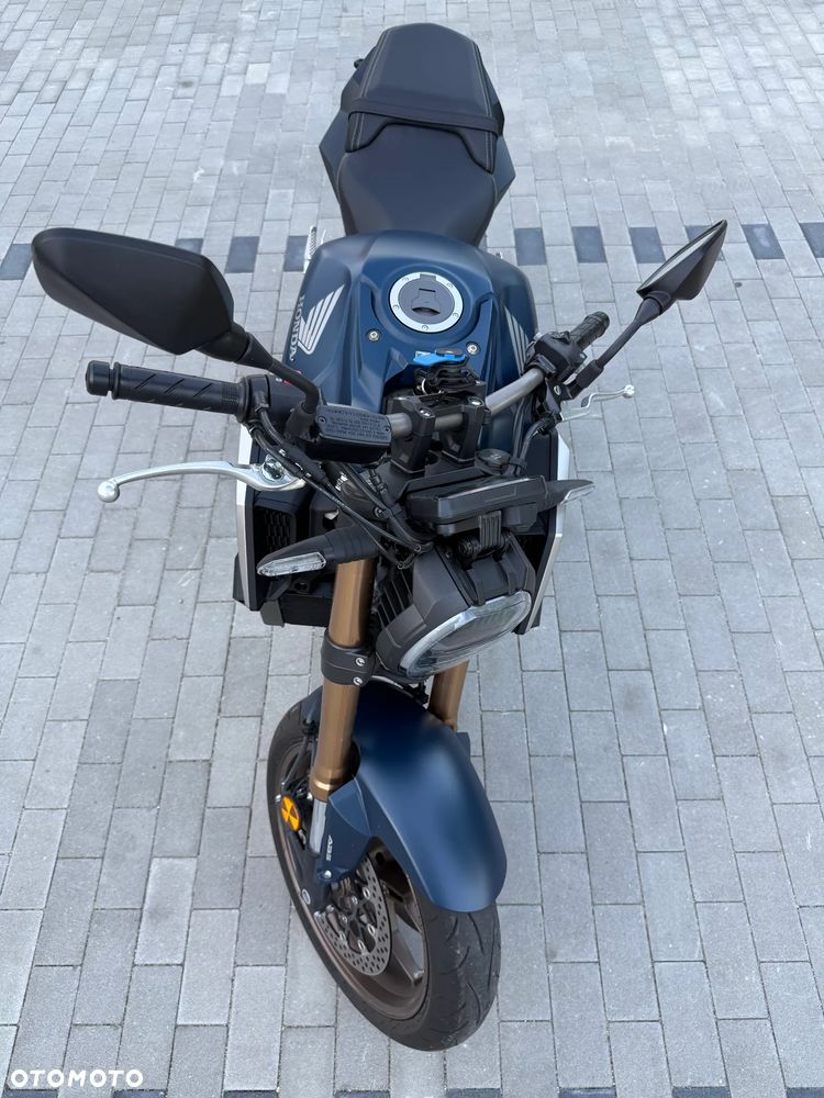 Honda CB - 25
