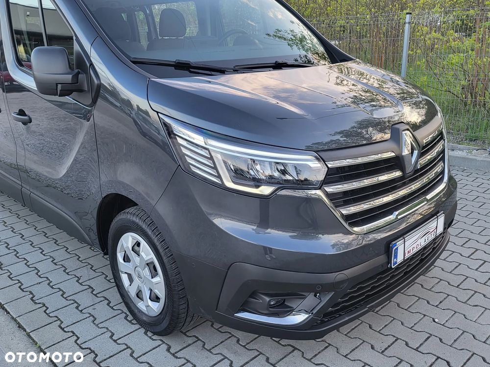 Renault Trafic - 25