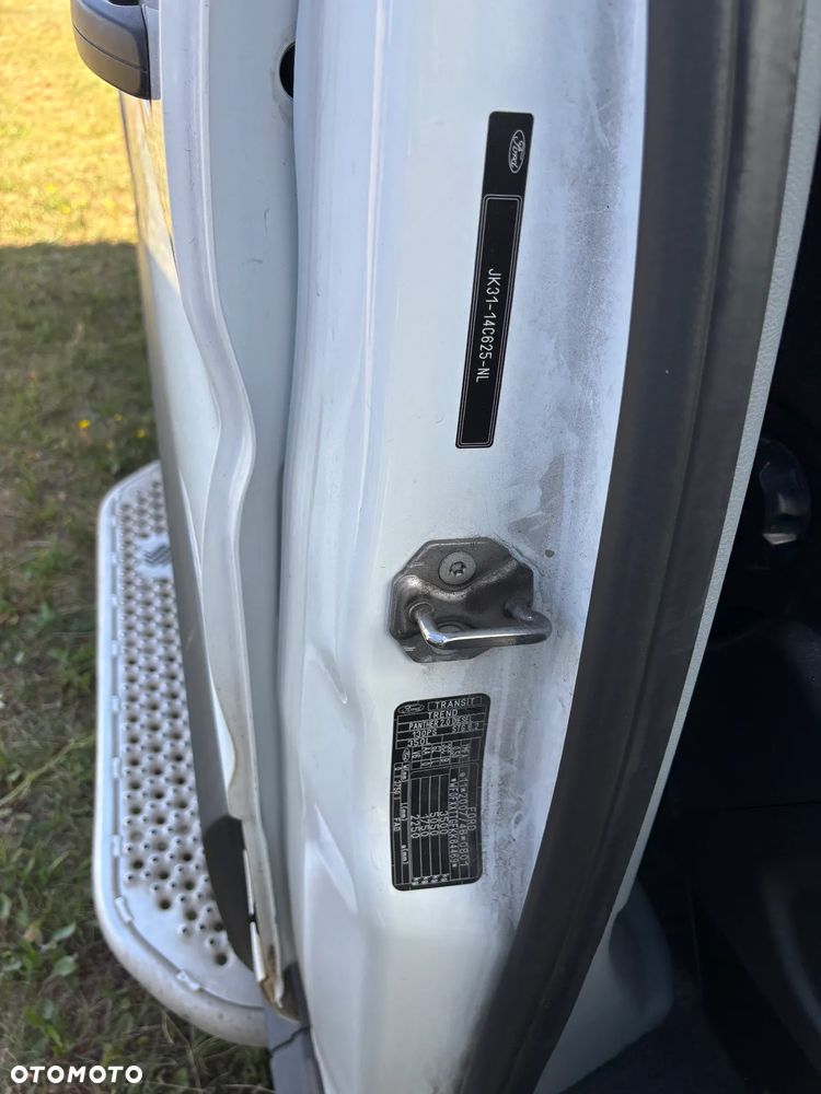 Ford Tourneo Custom - 21