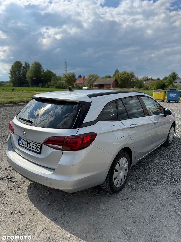 Opel Astra 1.6 D Start/Stop 120 Jahre - 11