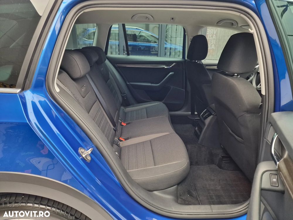 Skoda Octavia 2.0 TDI DSG 4X4 Style - 16