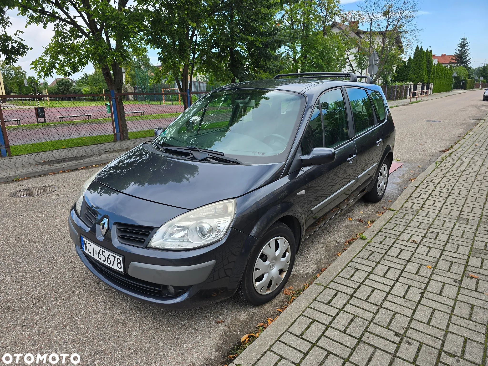 Renault Scenic - 1