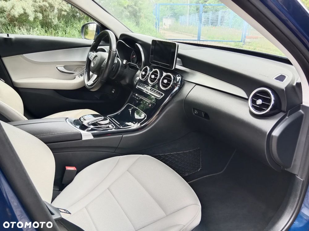 Mercedes-Benz Klasa C 200 (BlueTEC) d 7G-TRONIC - 22