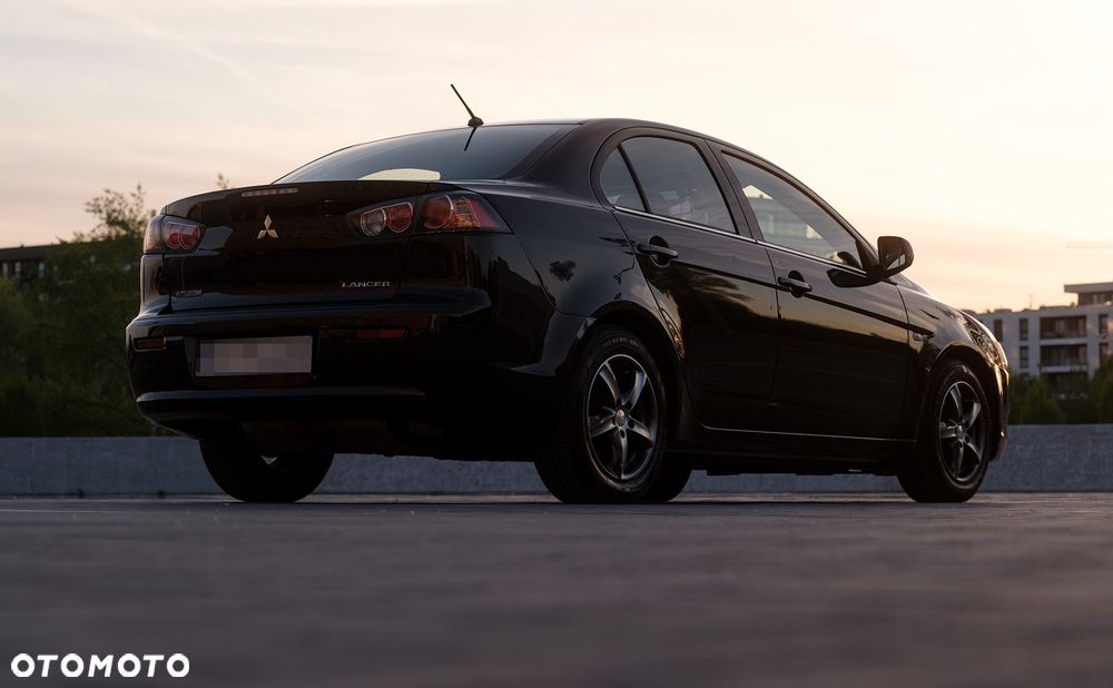 Mitsubishi Lancer 1.8 Invite - 30