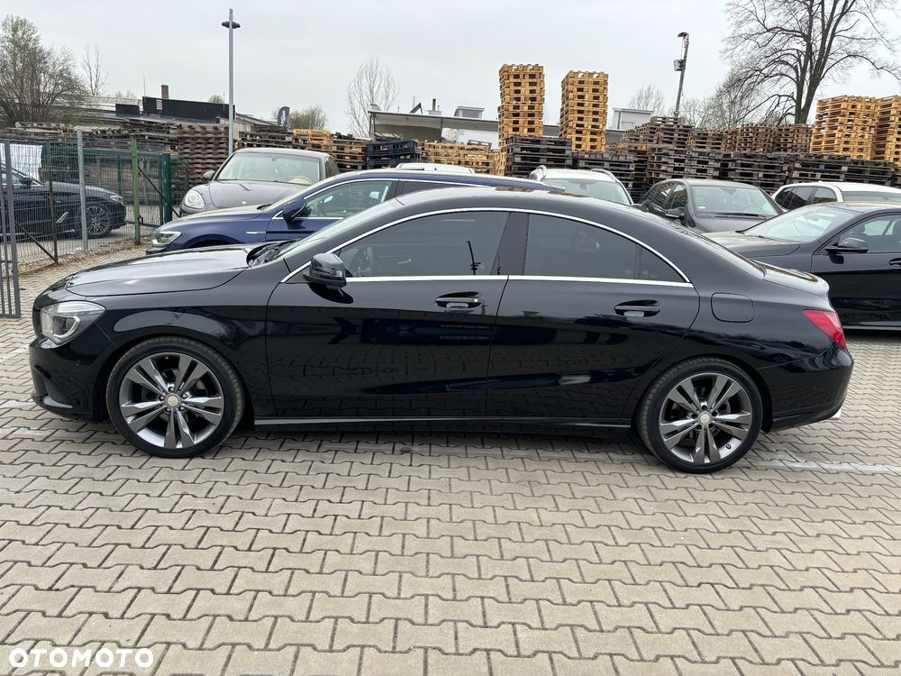 Mercedes-Benz CLA 220 CDI 7G-DCT AMG Line - 10