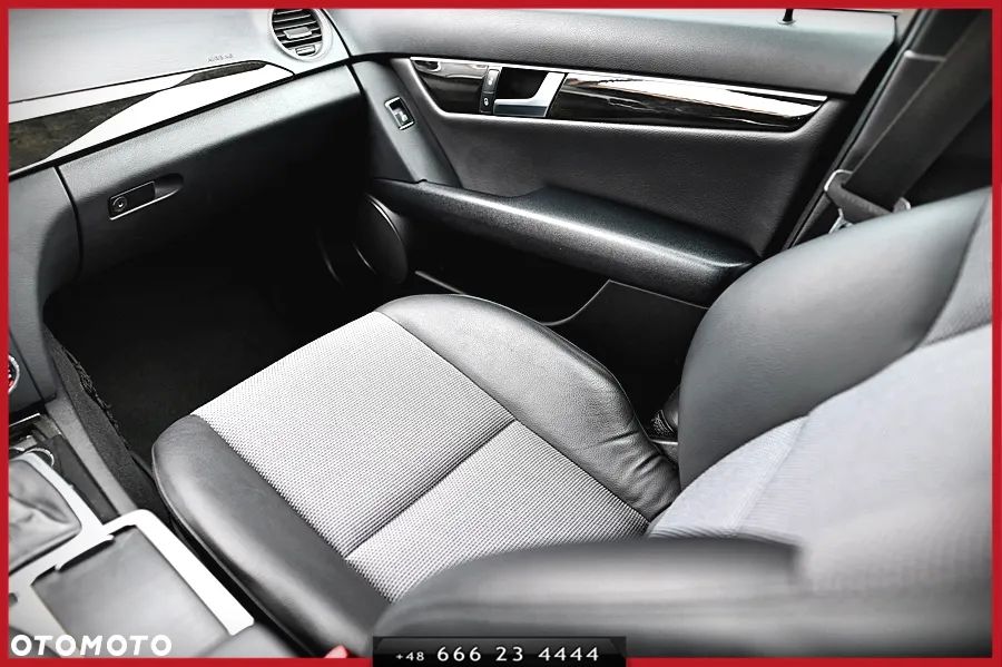 Mercedes-Benz Klasa C 180 T BlueEFFICIENCY 7G-TRONIC Avantgarde - 23