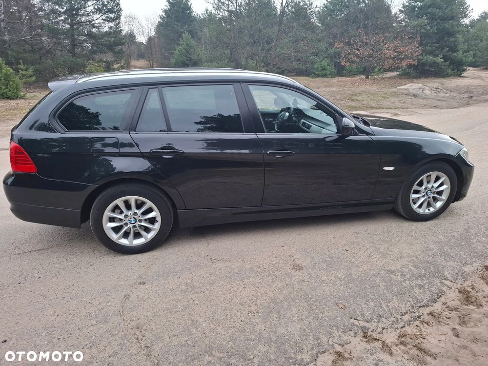 BMW Seria 3 318i - 9