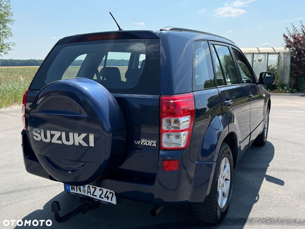 Suzuki Grand Vitara 2.0 Limited - 12