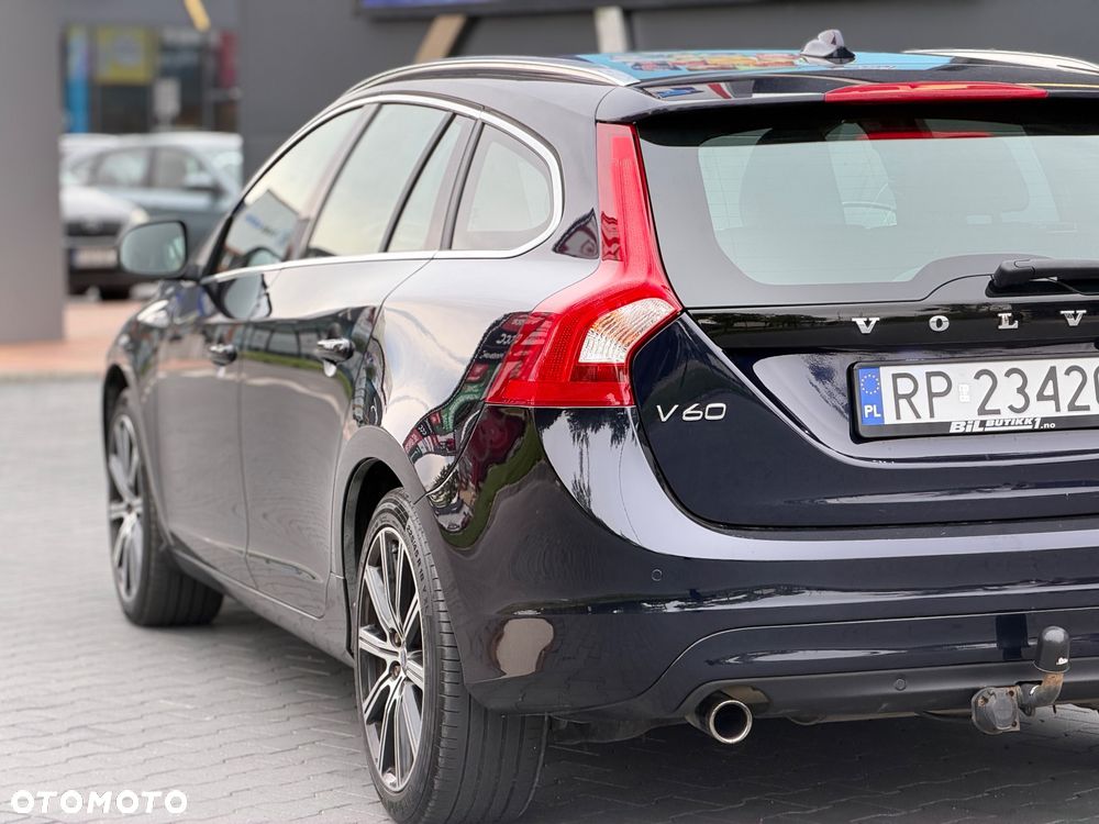 Volvo V60 D2 Geartronic Summum - 29