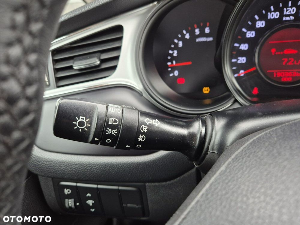Kia Ceed - 13