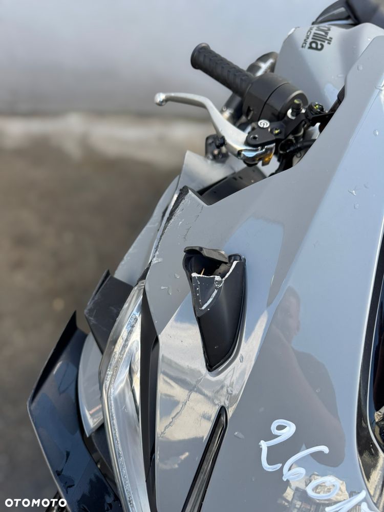 Aprilia Tuono - 18