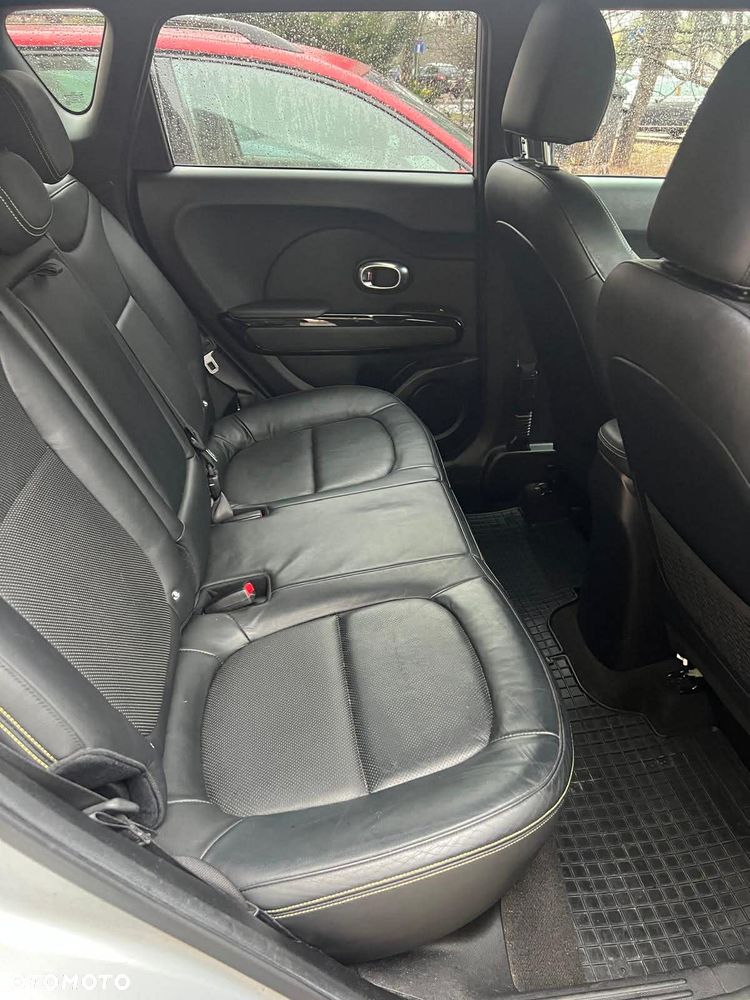 Kia Soul 1.6 GDI Dream Team Edition - 29