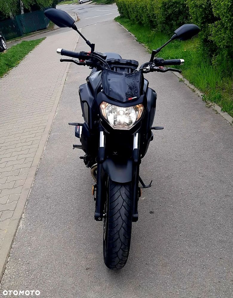 Yamaha MT - 8