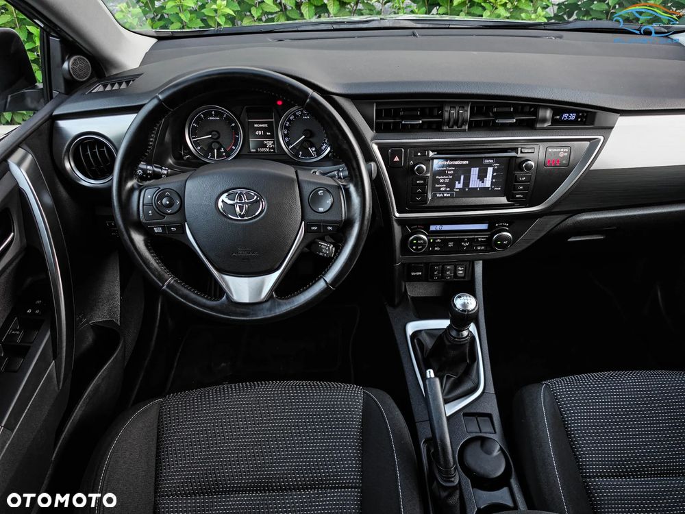 Toyota Auris - 22