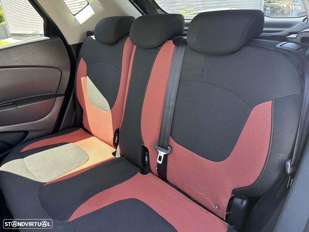 Renault Captur 1.5 dCi Sport EDC - 27