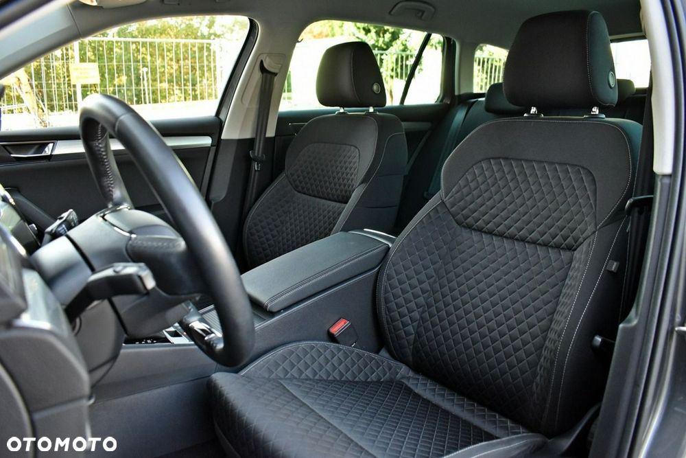 Skoda Superb 2.0 TSI Ambition DSG - 11
