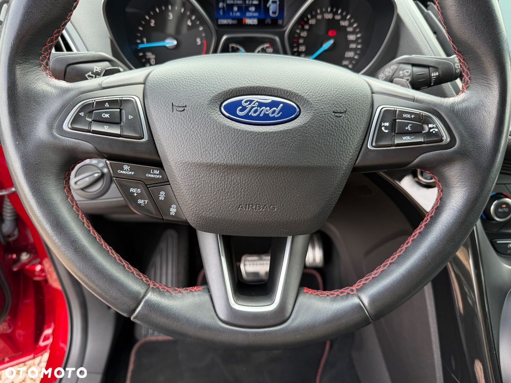 Ford Kuga 2.0 TDCi AWD ST-Line - 31