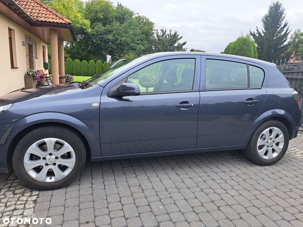 Opel Astra 1.6 Design Edition - 16