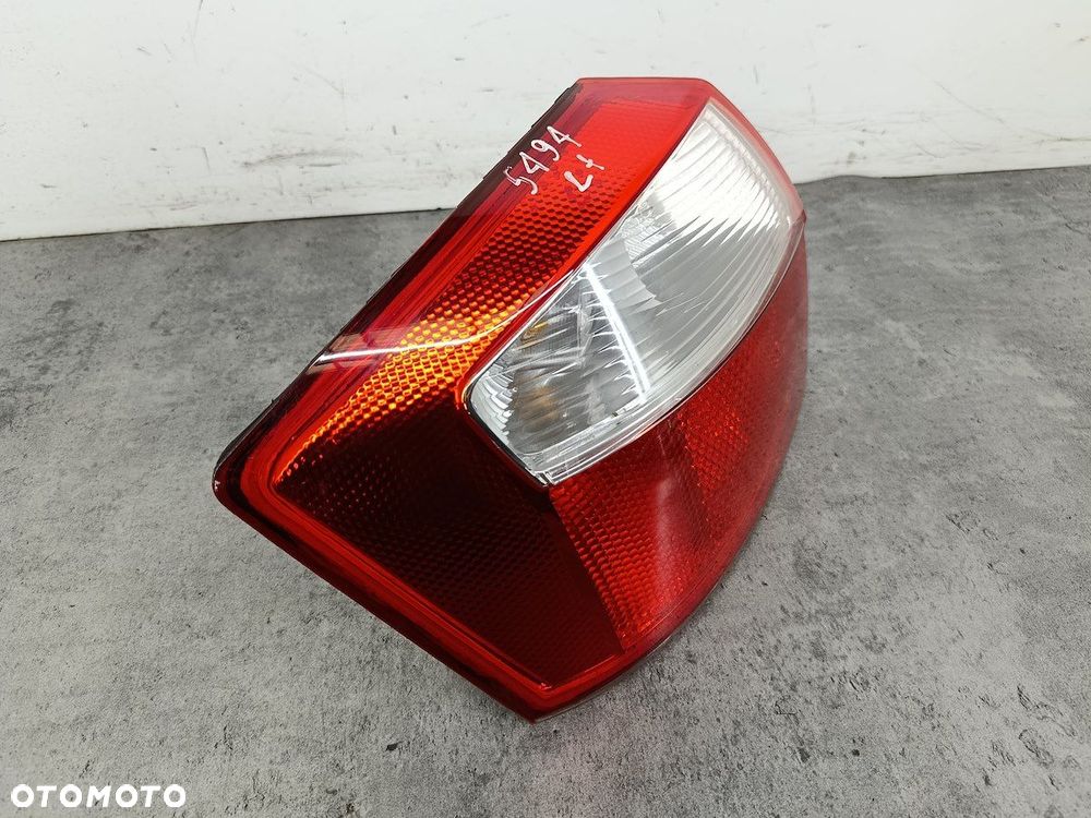 LAMPA TYLNA LEWA AUDI A4 B6 11-A468 TYC SEDAN - 5