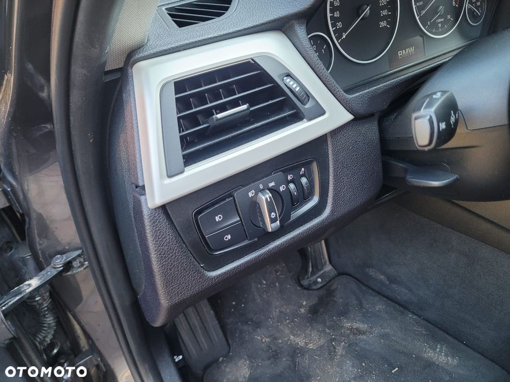 BMW Seria 3 320d Edition M Sport Shadow - 31