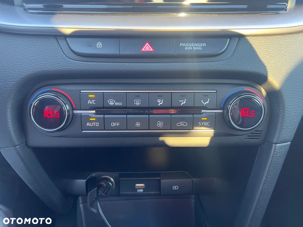 Kia XCeed 1.5 T-GDI M - 13